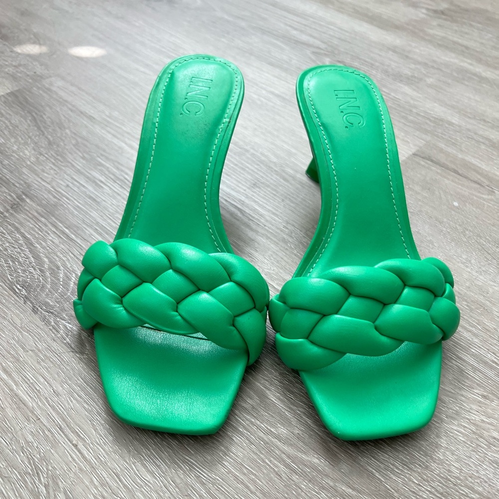 Green kitten heels